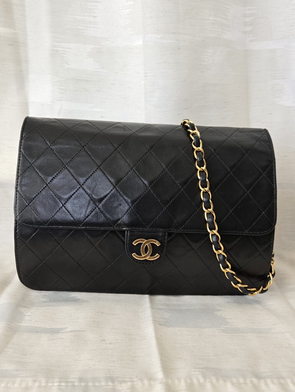 Chanel Vintage Classic Black Quilted Chain Shoulder Bag - Picture 2 of 16
